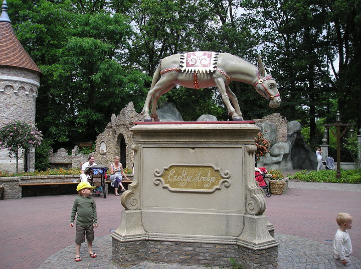 I&Y 5 juli 2010 (14) Efteling met Opa en Oma.JPG